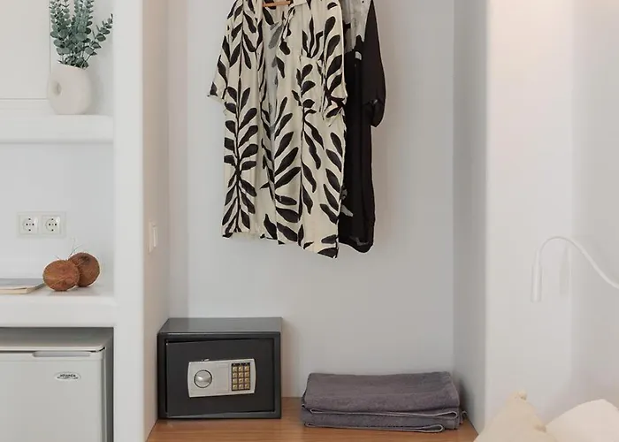 Margo מלון דירות 4*