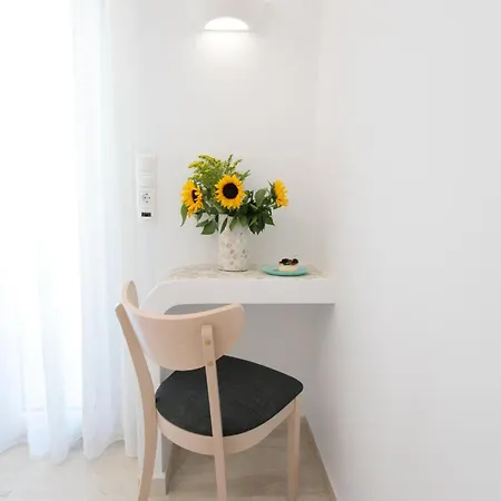 马戈一室公寓酒店 Naxos City