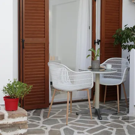 马戈一室公寓酒店 Naxos City