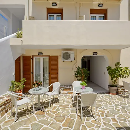 Margo Aparthotel Naxos City