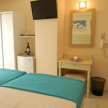 马戈一室公寓酒店 4* Naxos City