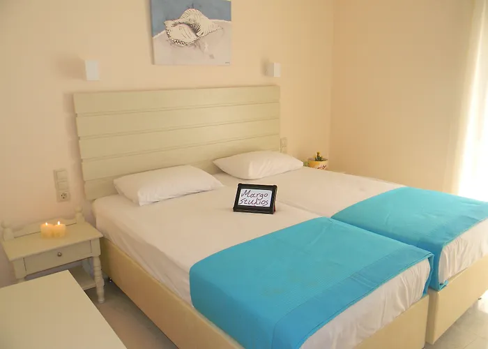 Aparthotel Margo Naxos City
