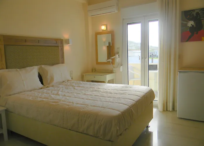 Margo Aparthotel Naxos City
